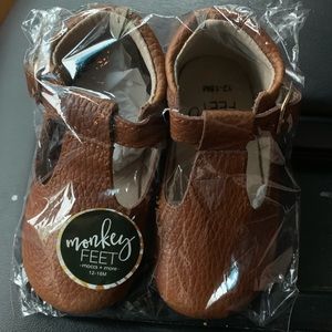 Weathered Brown Tstraps